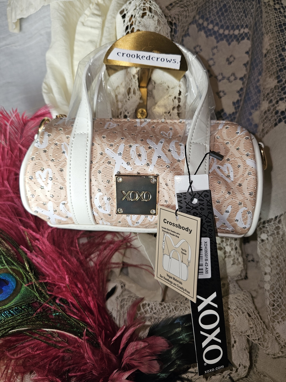 XOXO Women's Peach and White Crossbody Barrel Bag